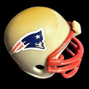 Vintage 90s New England Patriots NFL Riddell Gum-ball Machine Mini Helmet 2"